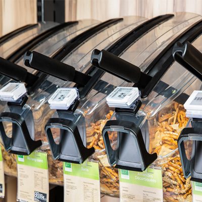 FDHB1533-closed-scoop-bin-with-large-fork